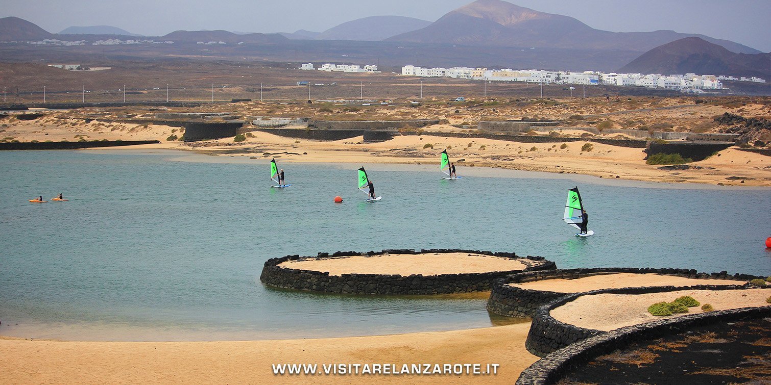 Playa de la Ria de La Santa lanzarote